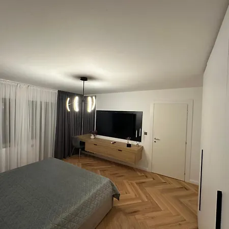 Traian Deluxe Apartment Drobeta Turnu Severin Exterior photo